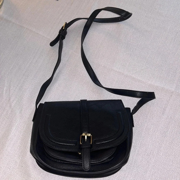 Handbags - 😍Cross body button closure bag